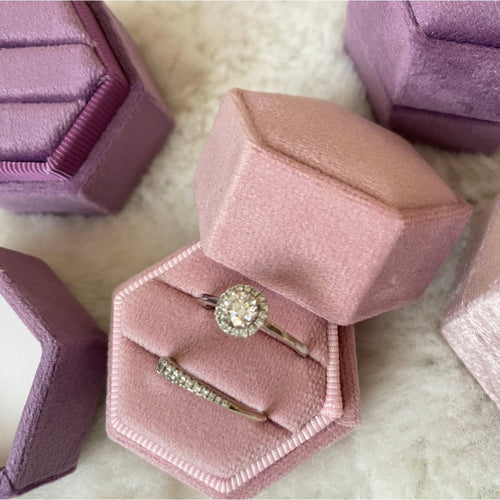 Vintage geïnspireerde Hexagon fluwelen trouwring box-pinky kleuren