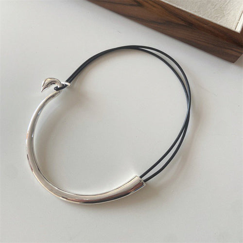 zilveren ketting met leren koord
