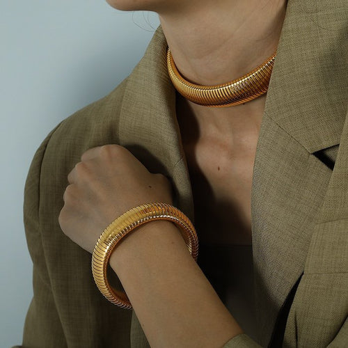 Stijlvolle stretch sieradenset met modern design