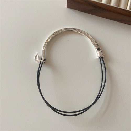 zilveren ketting met leren koord
