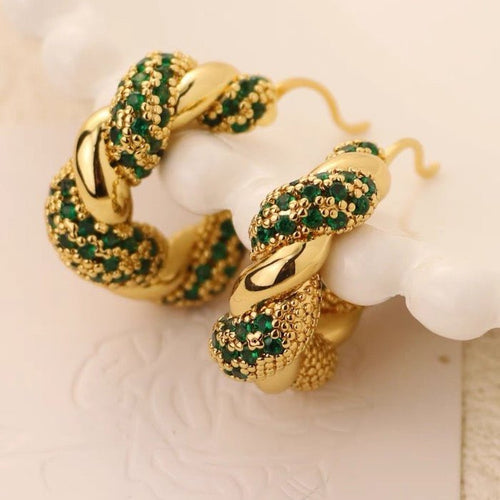 Vintage stijl gevlochten oorbellen - groene stenen